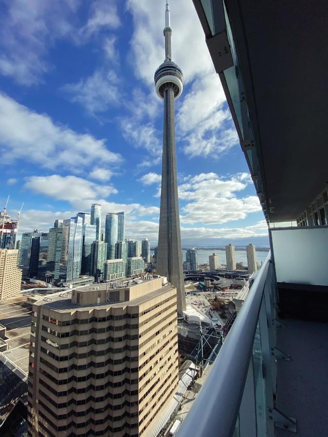 Luxury Condo On Cn Tower 토론토 외부 사진